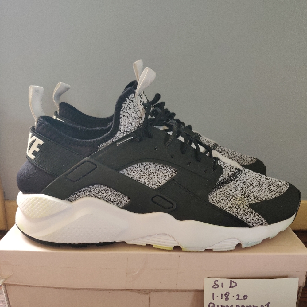 2018 nike haurache run ultra se "Oreo."